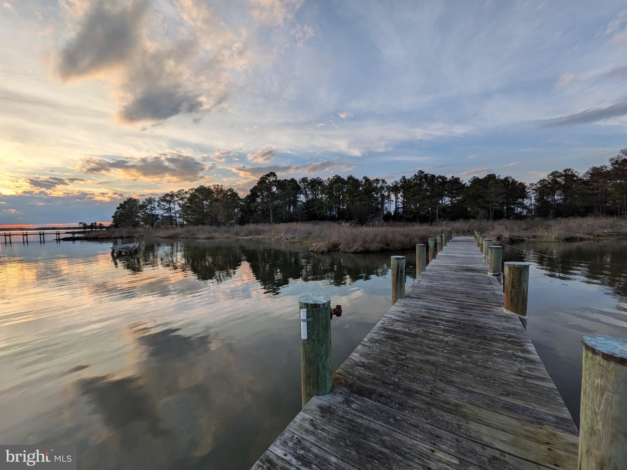 TOWN POINT ESTATES - Residential