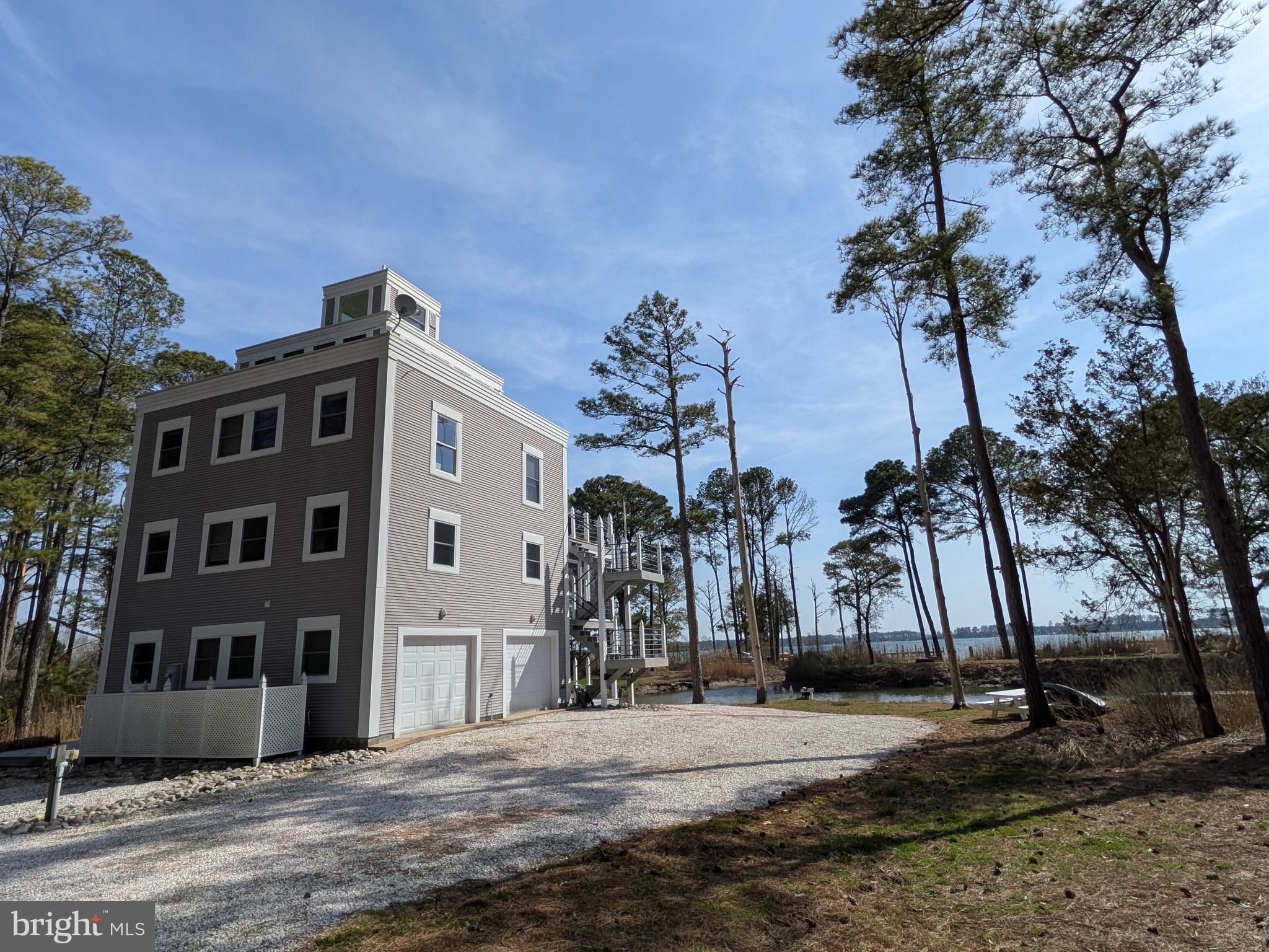 TOWN POINT ESTATES - Residential