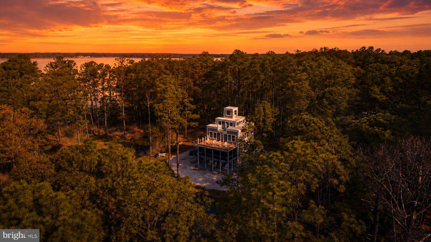TOWN POINT ESTATES - Residential