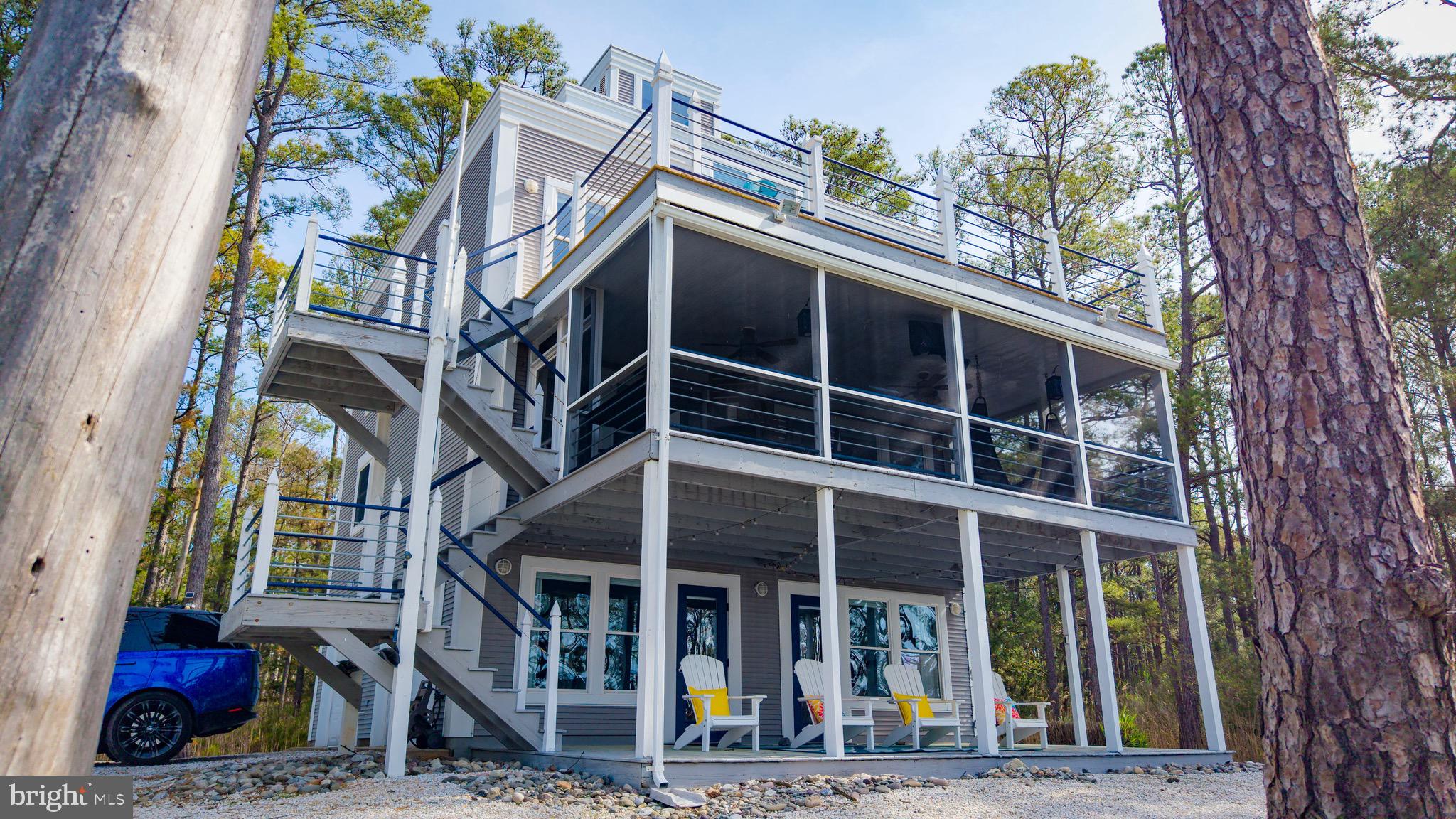 TOWN POINT ESTATES - Residential