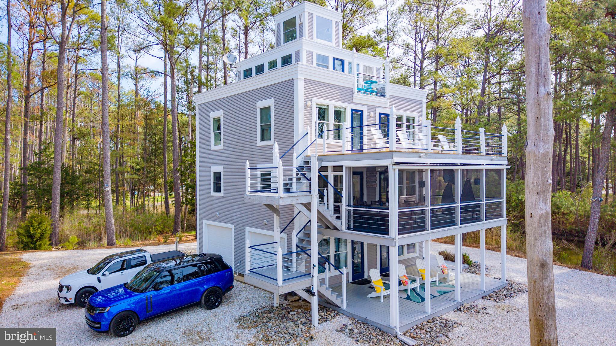 TOWN POINT ESTATES - Residential