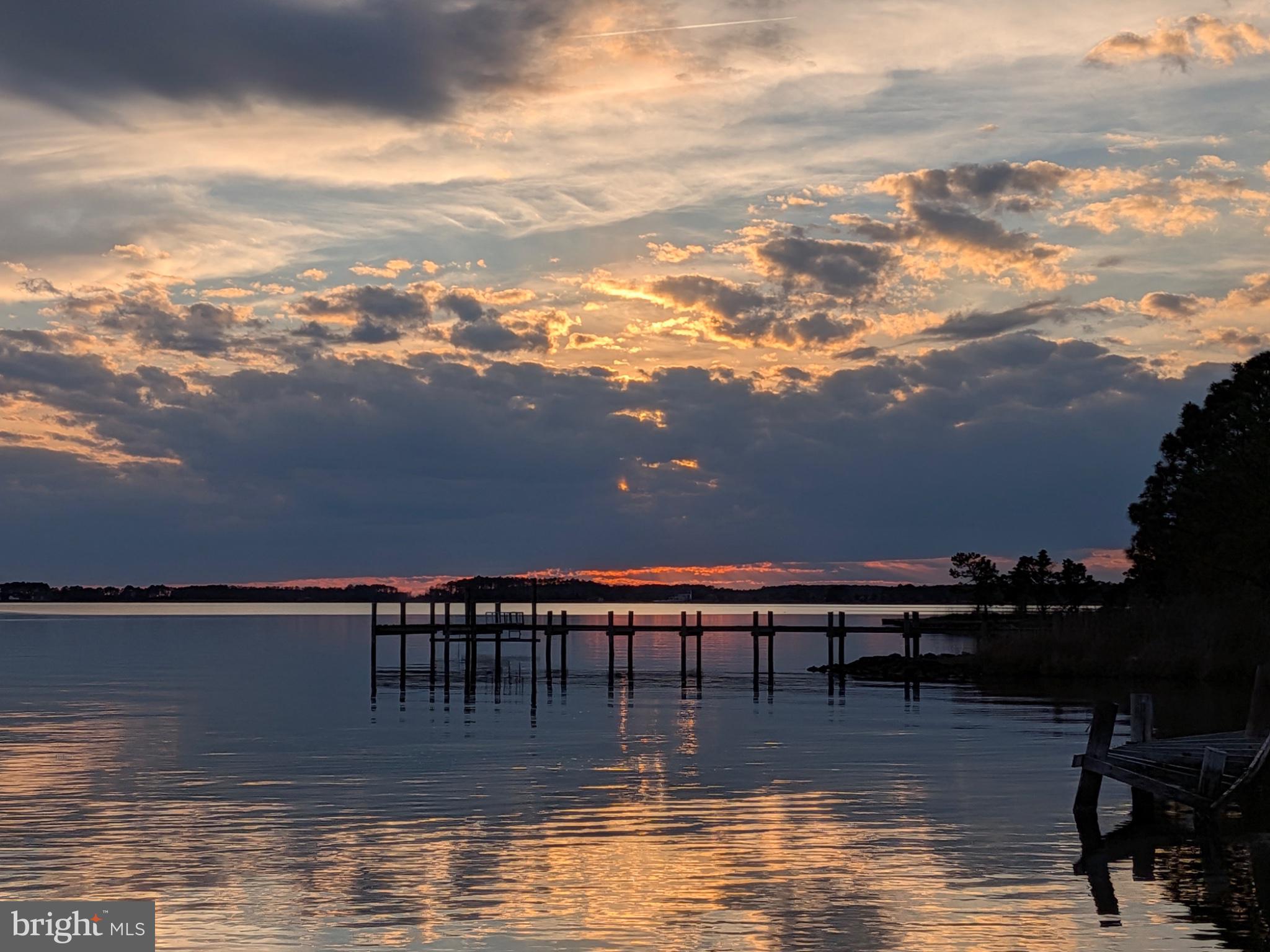 TOWN POINT ESTATES - Residential