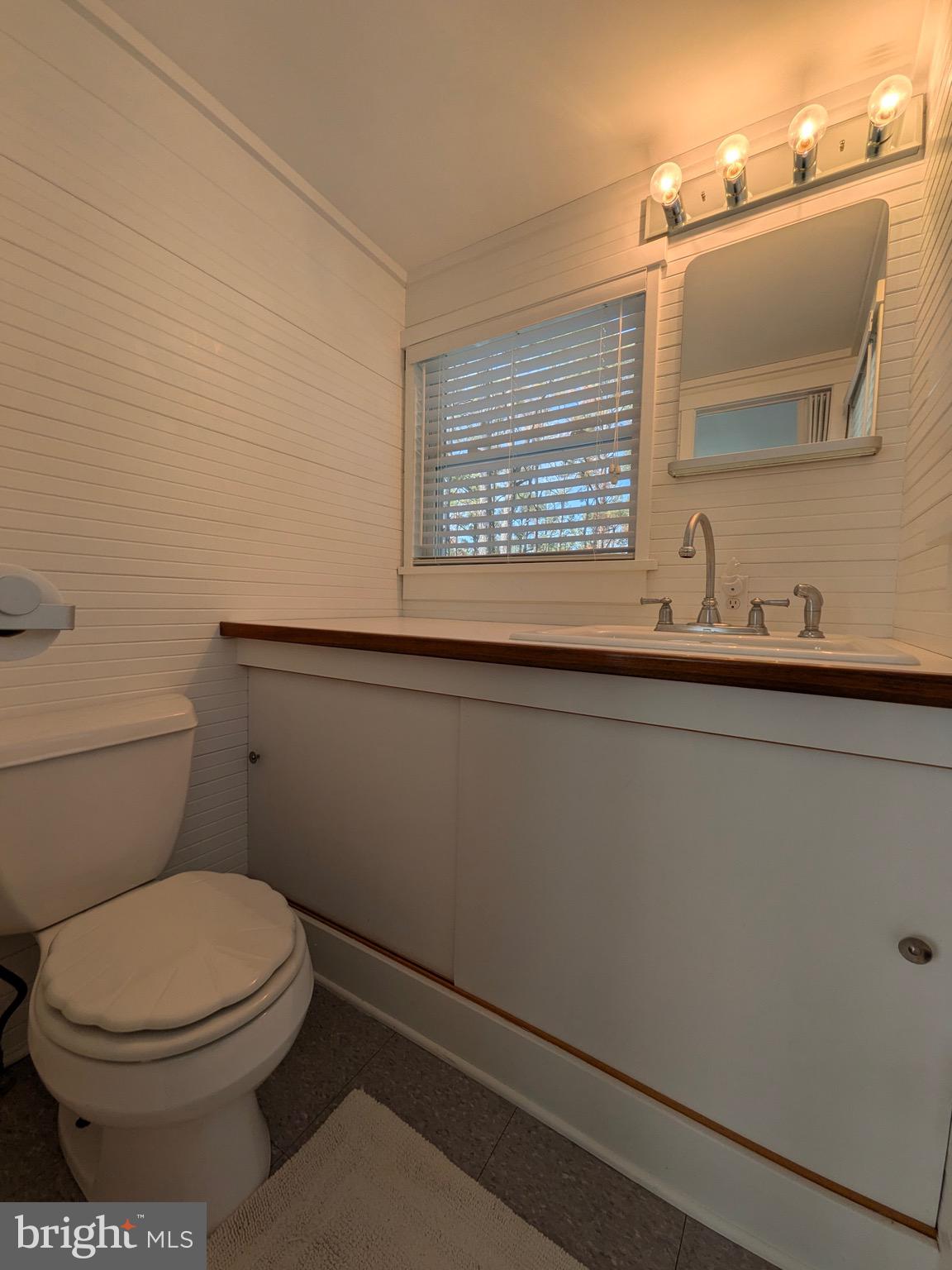 TOWN POINT ESTATES - Residential