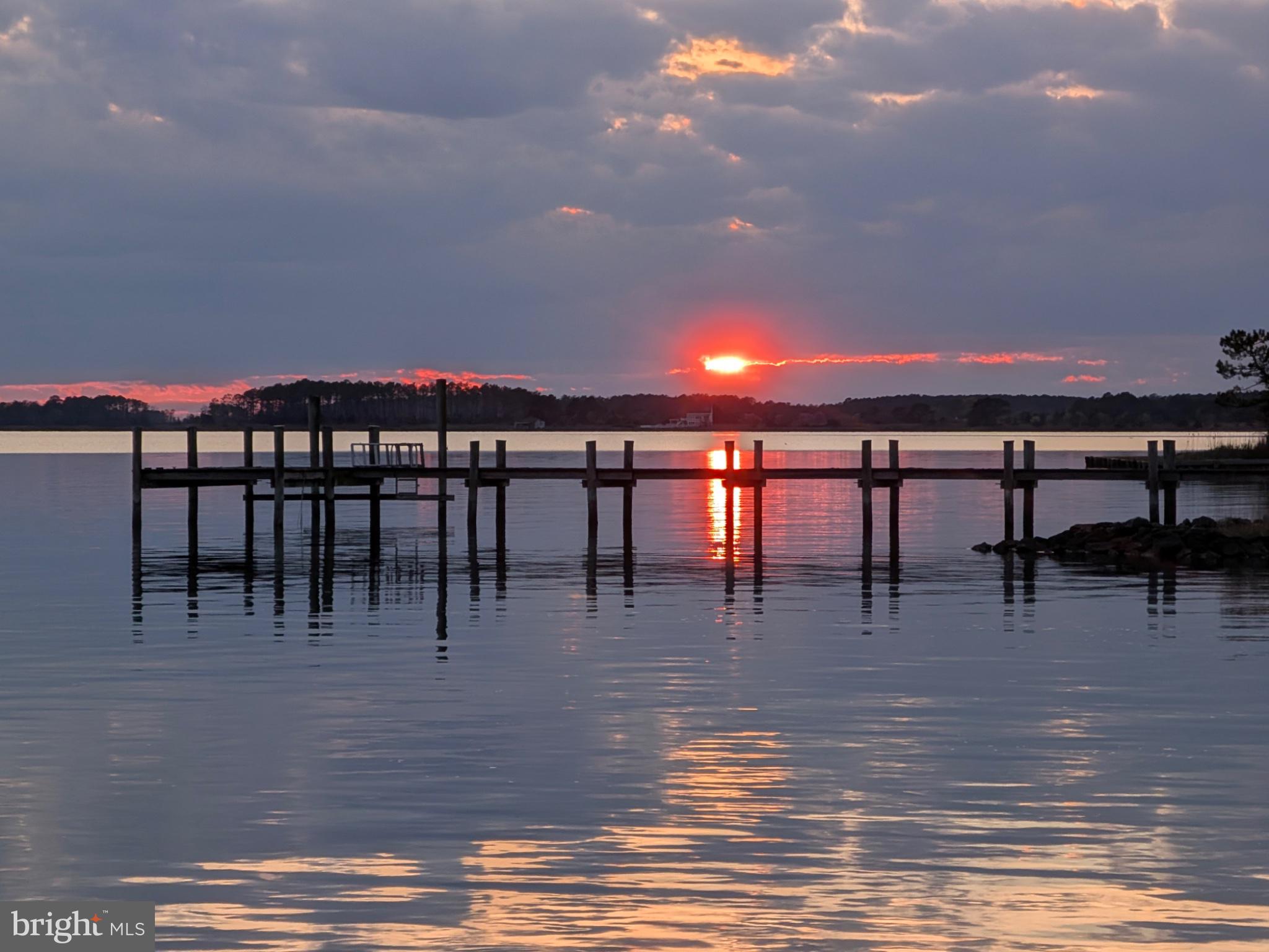 TOWN POINT ESTATES - Residential