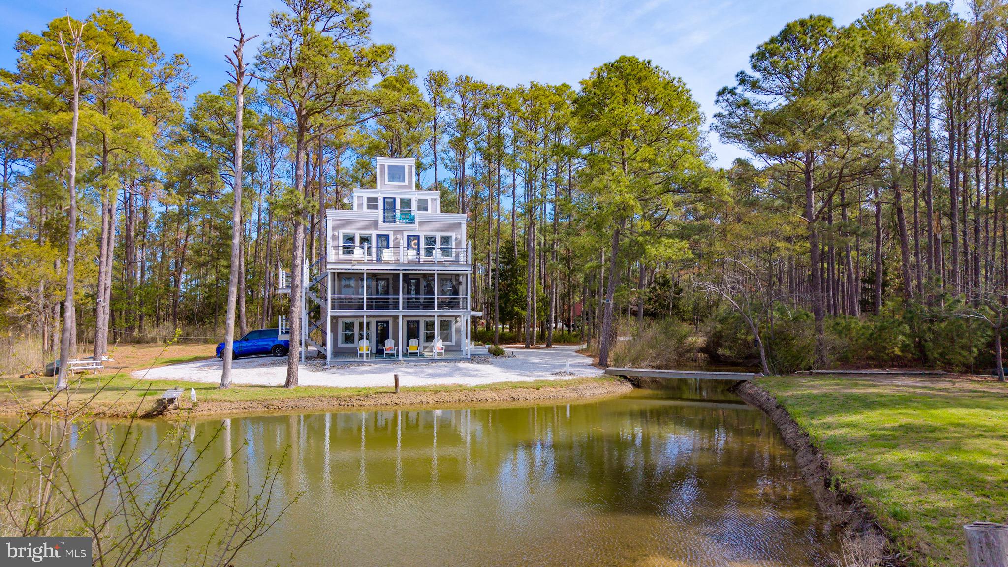 TOWN POINT ESTATES - Residential