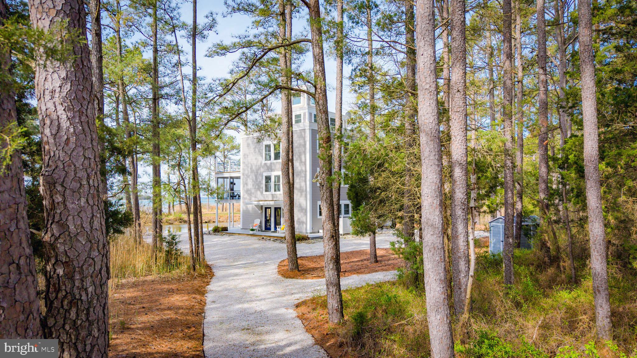 TOWN POINT ESTATES - Residential