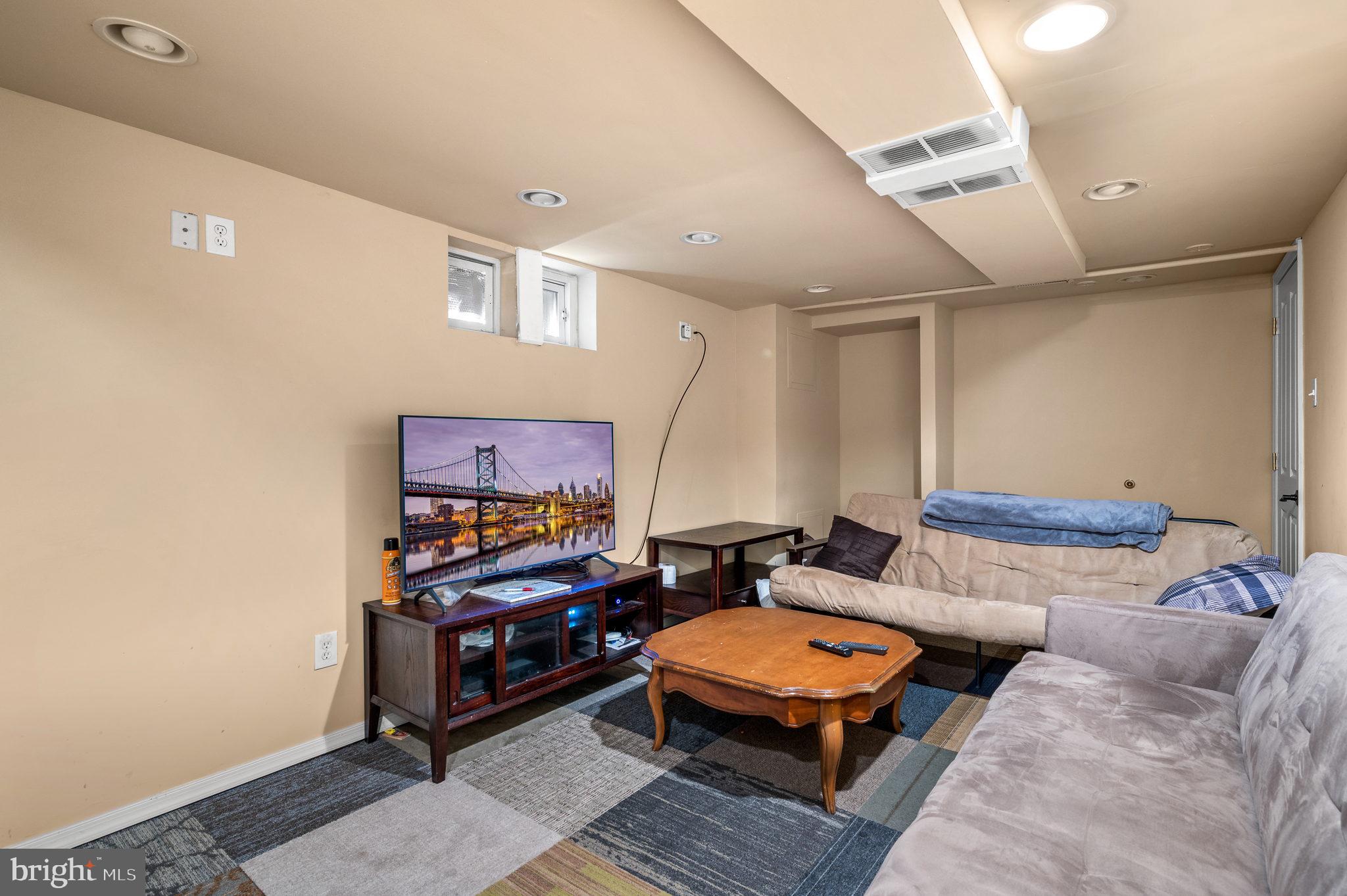 WESTINGHOUSE VLG - Residential