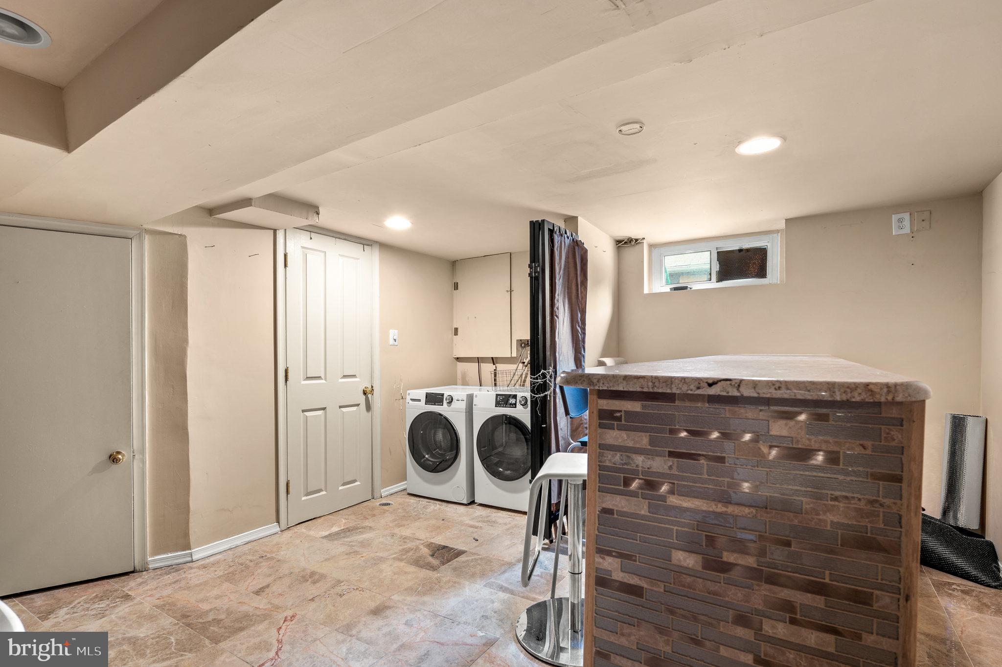 WESTINGHOUSE VLG - Residential