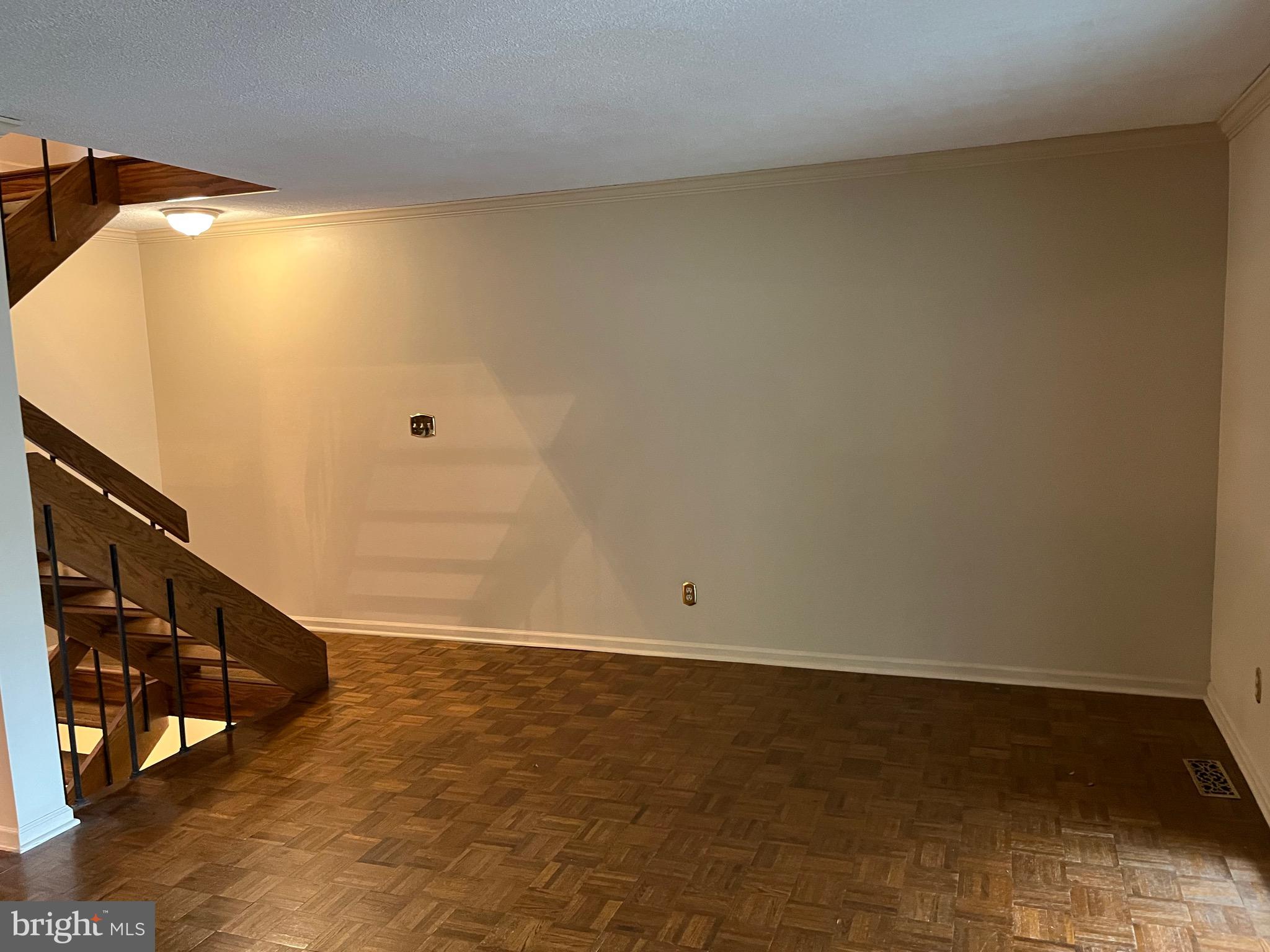 FLYING HILLS - Residential Lease