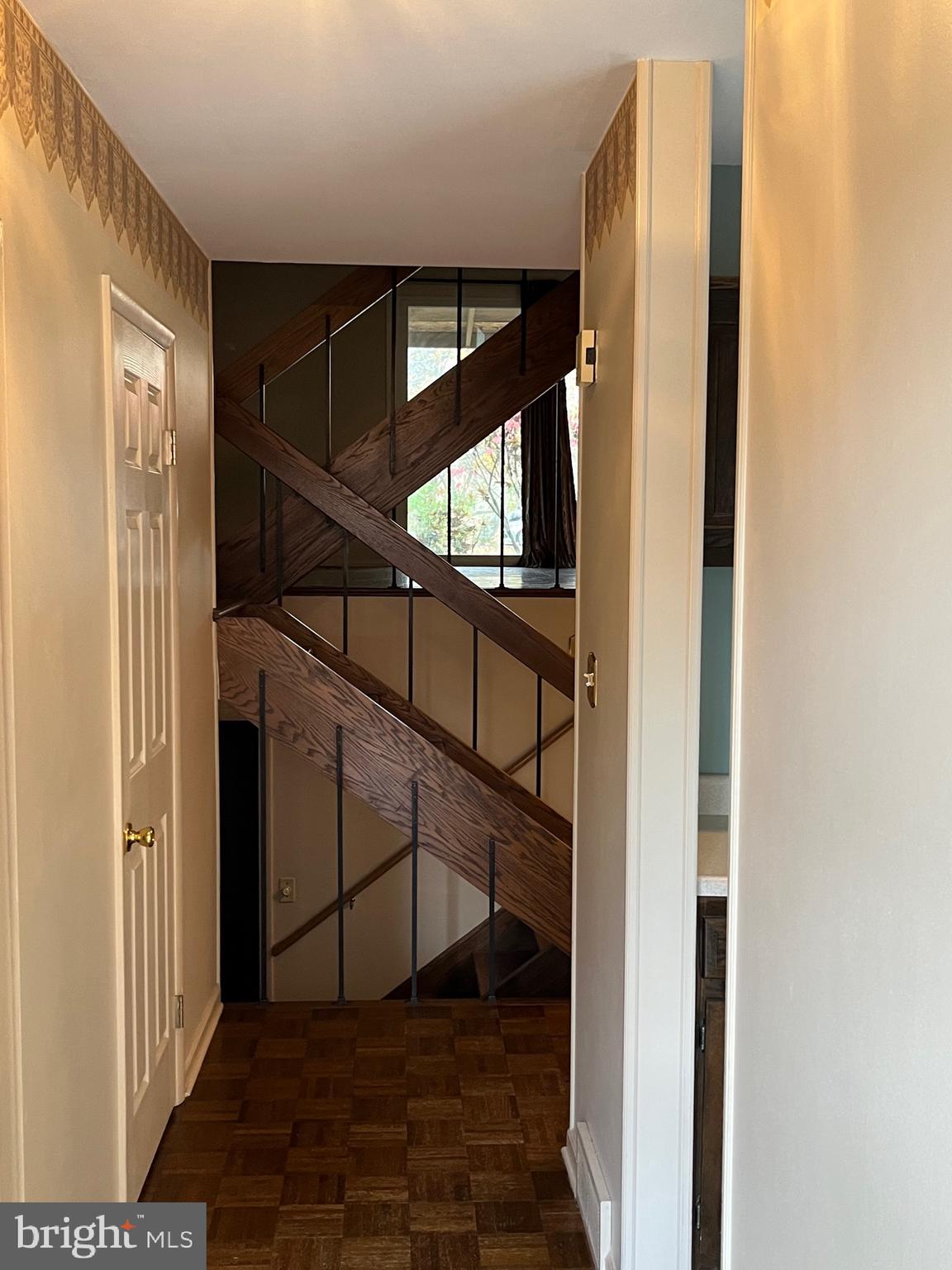 FLYING HILLS - Residential Lease