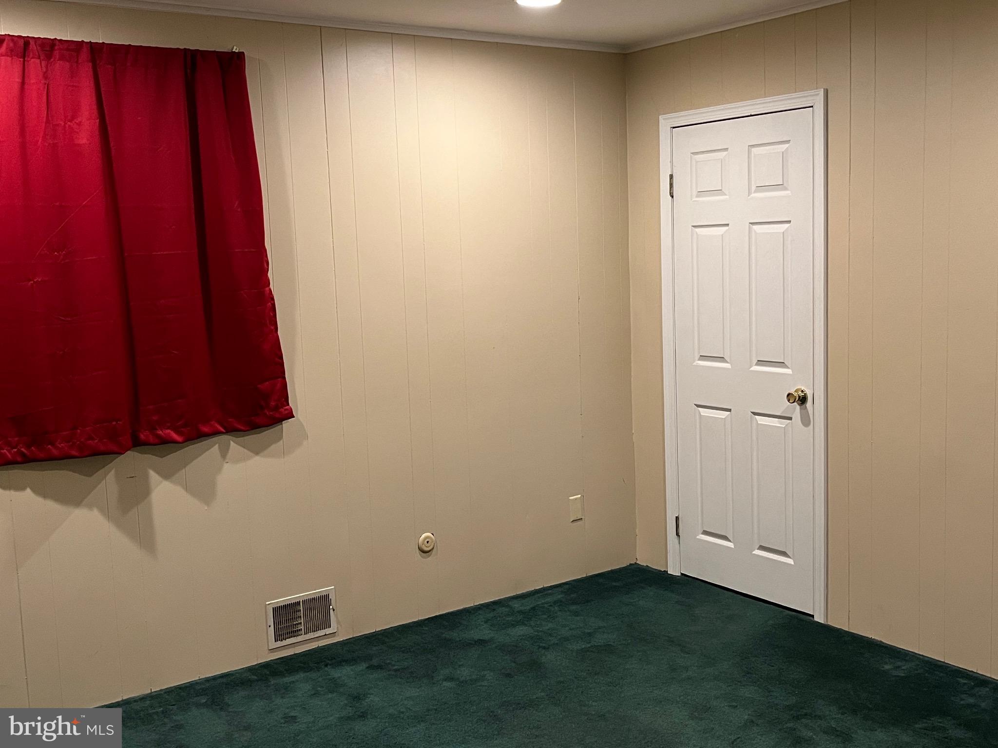 FLYING HILLS - Residential Lease