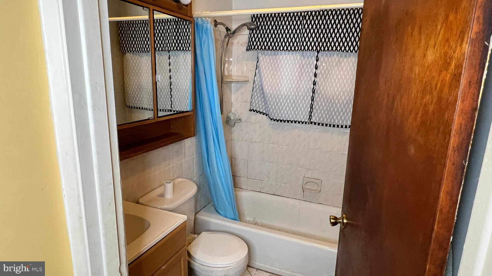 VERMILION HILL - Residential