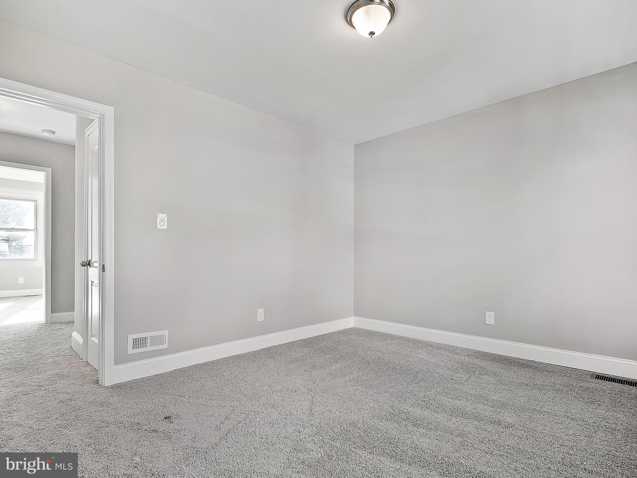 LAKE WALKER - Residential