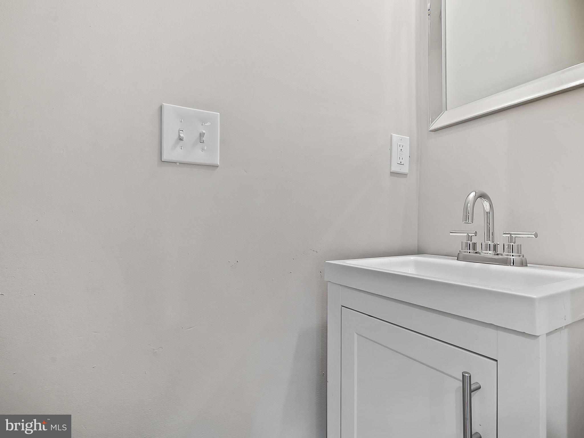 LAKE WALKER - Residential