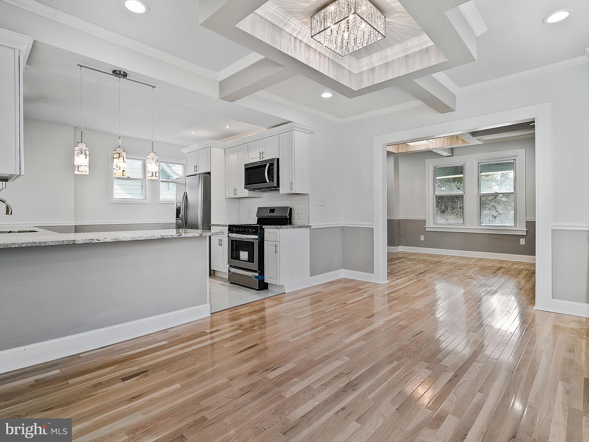 LAKE WALKER - Residential