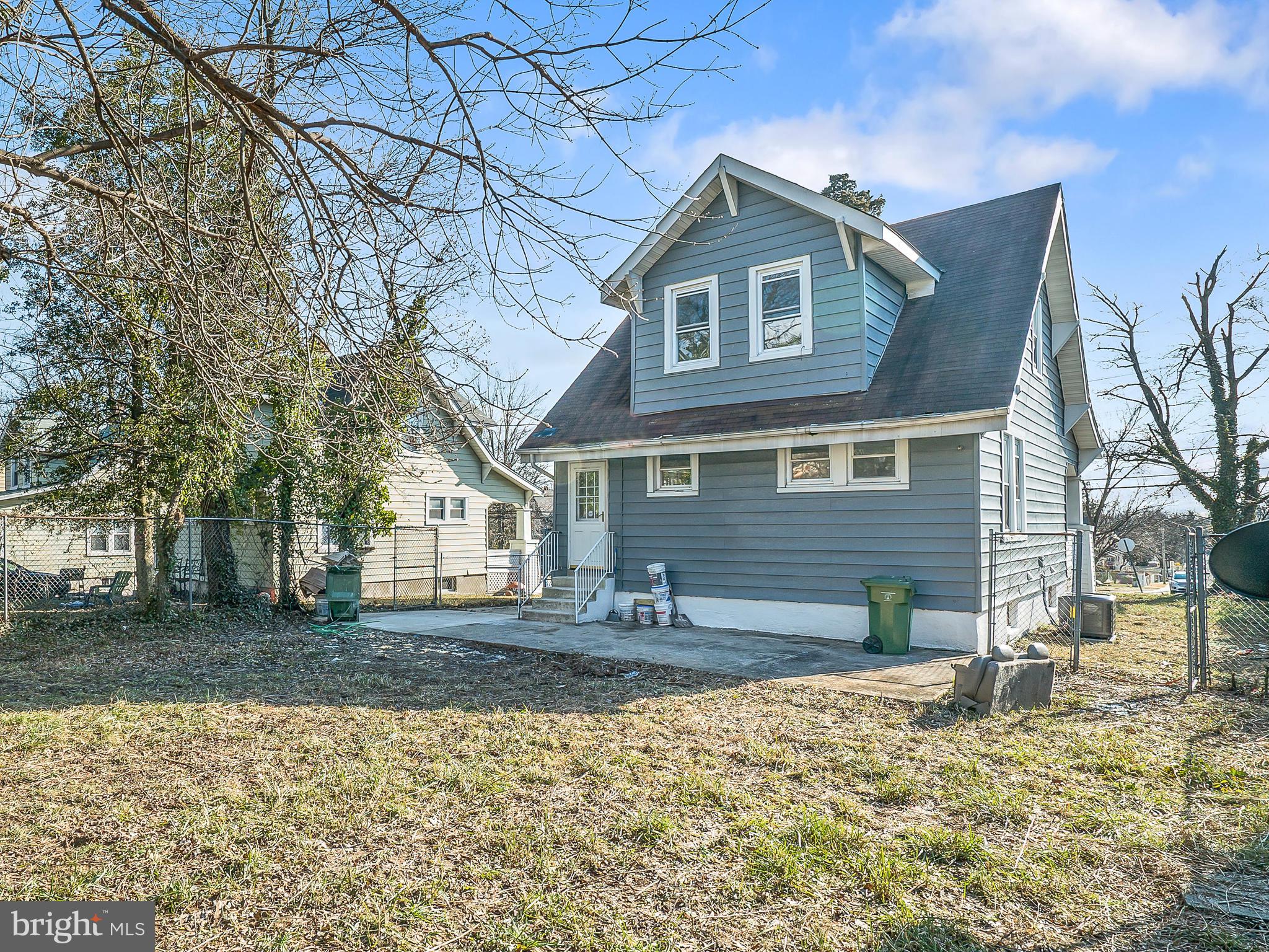 LAKE WALKER - Residential