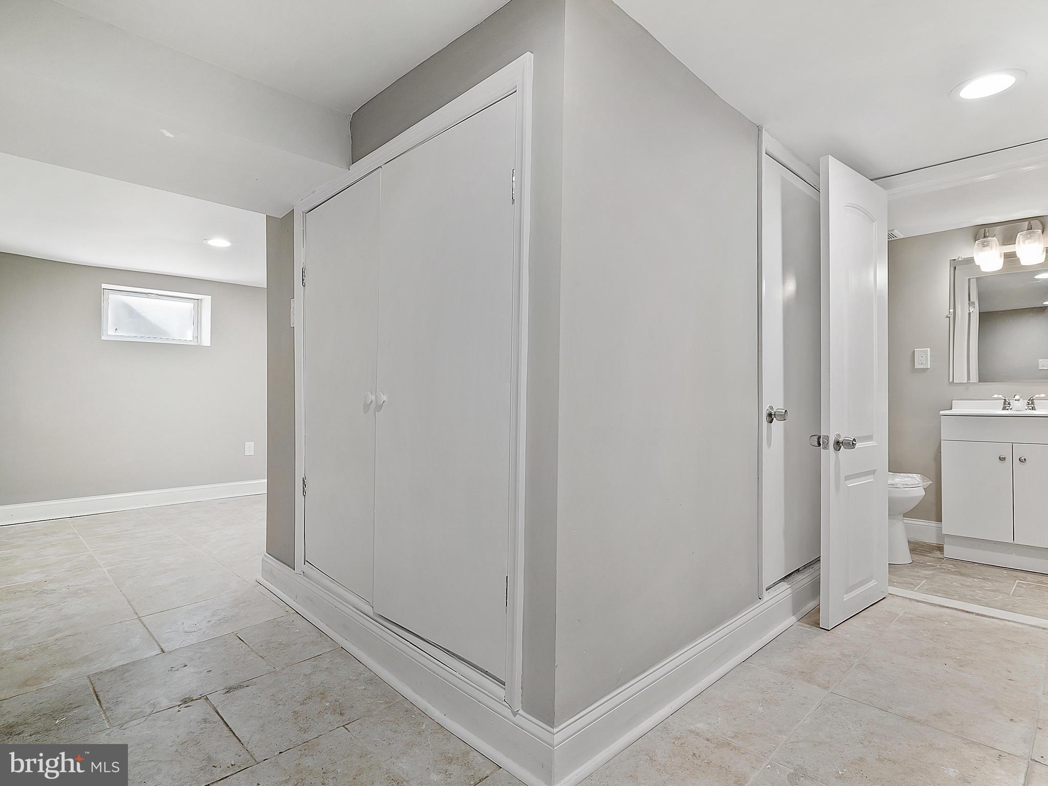 LAKE WALKER - Residential