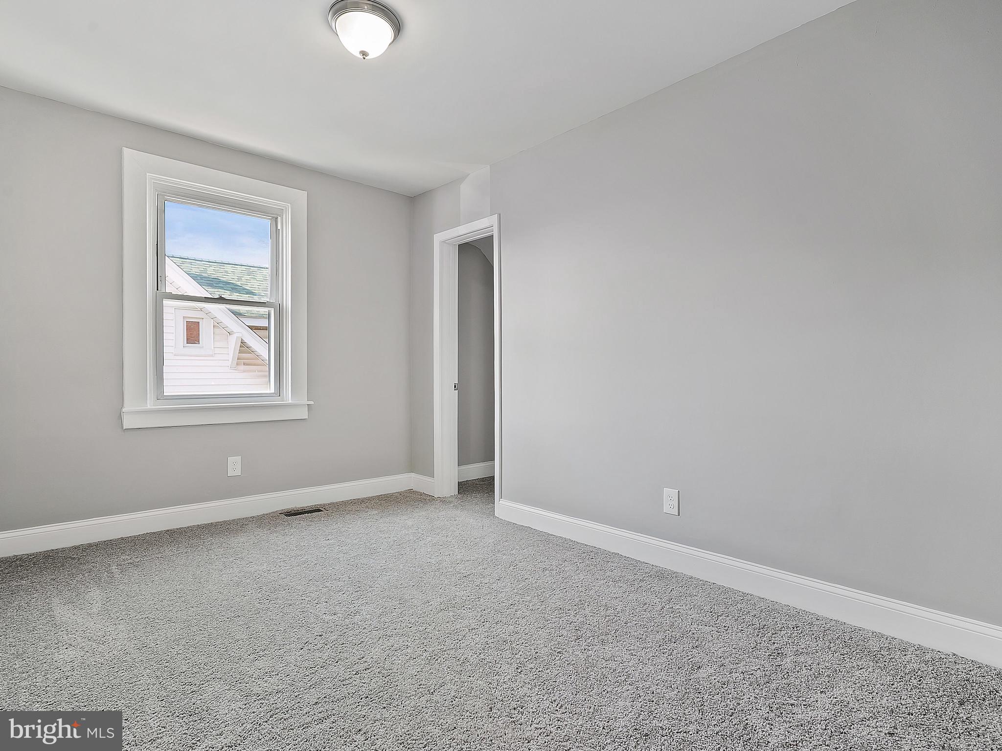 LAKE WALKER - Residential