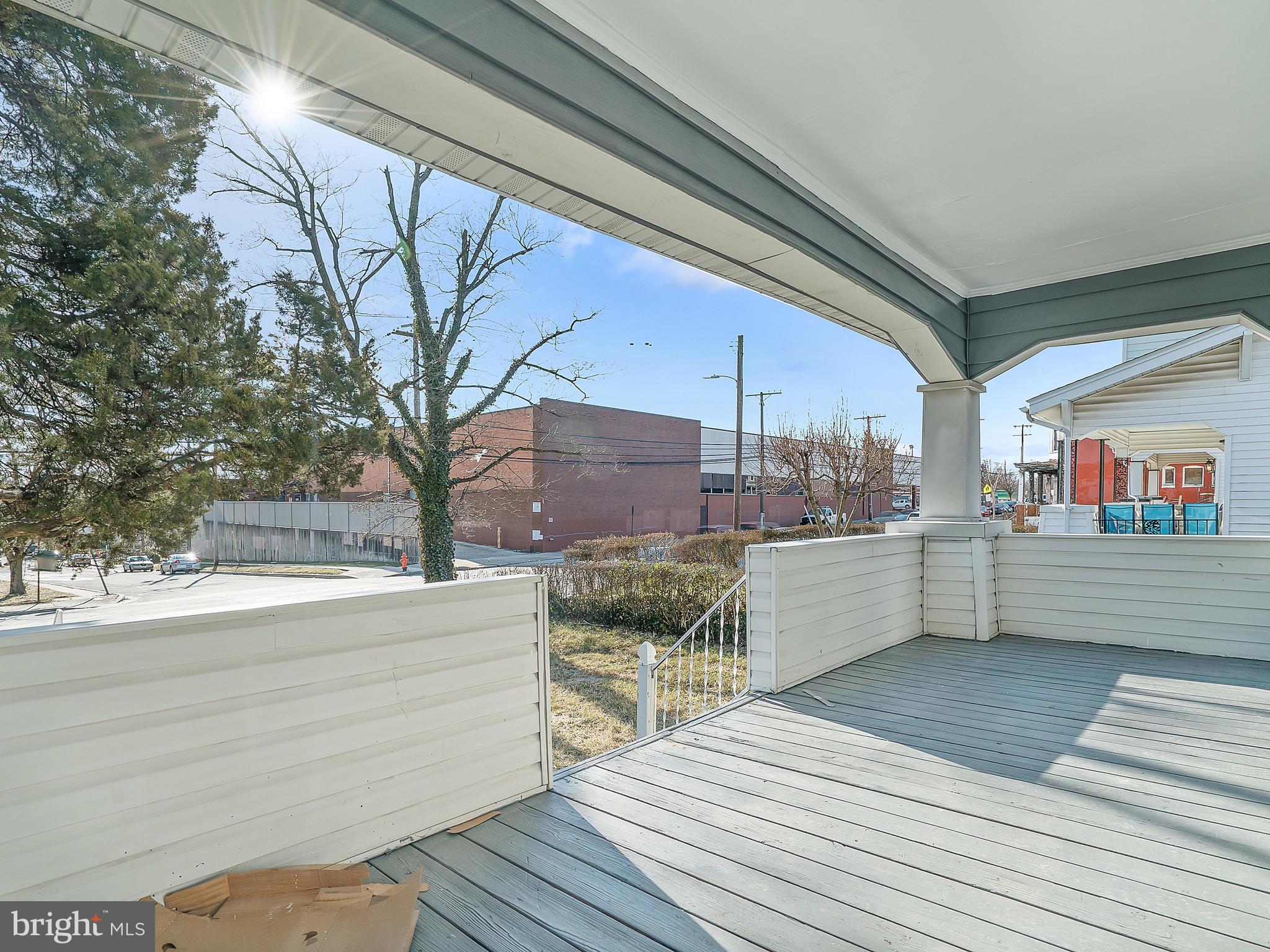 LAKE WALKER - Residential