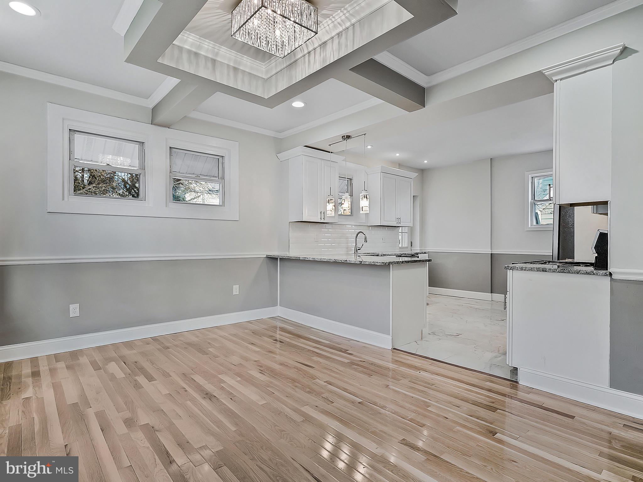 LAKE WALKER - Residential