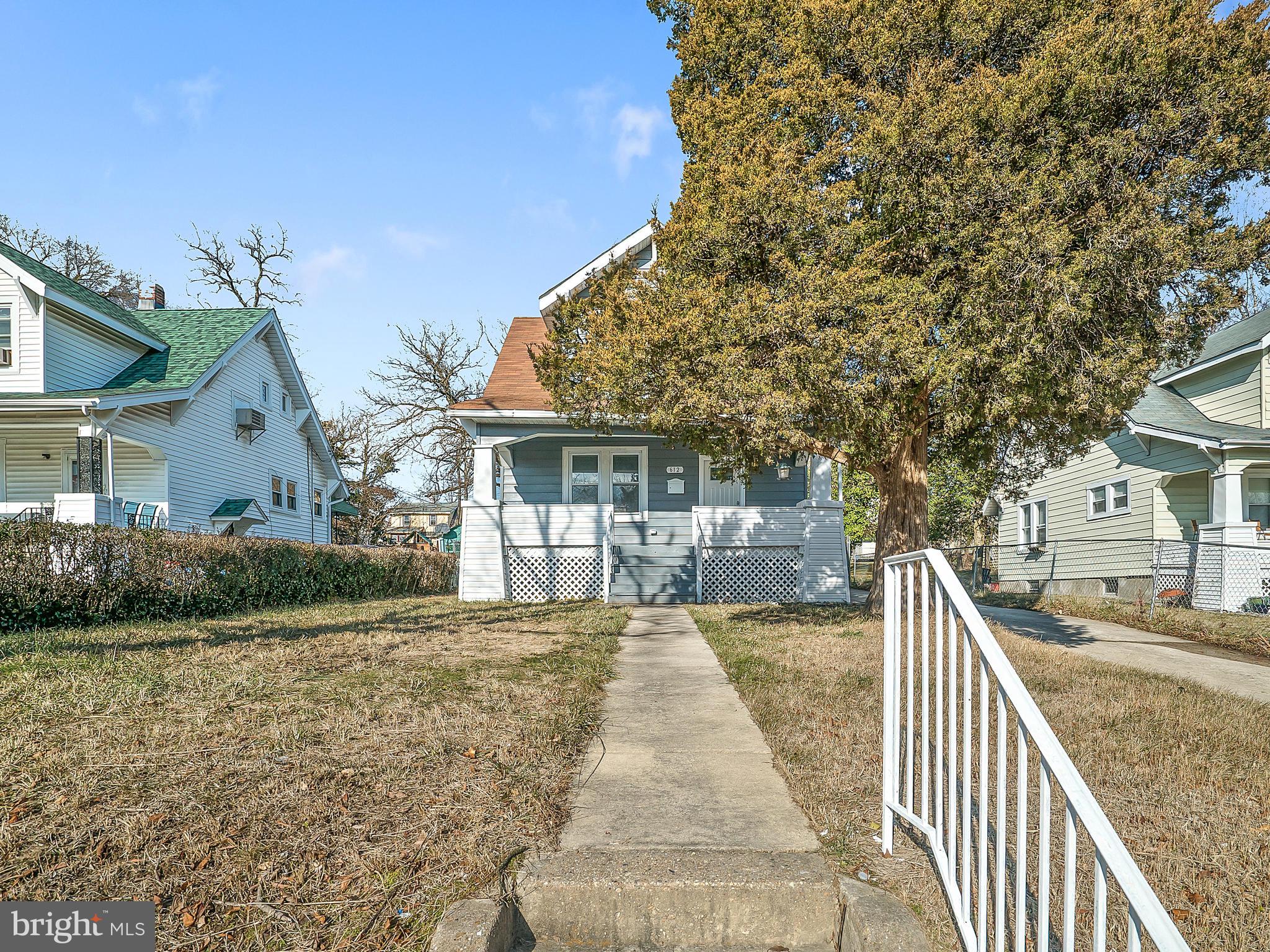 LAKE WALKER - Residential