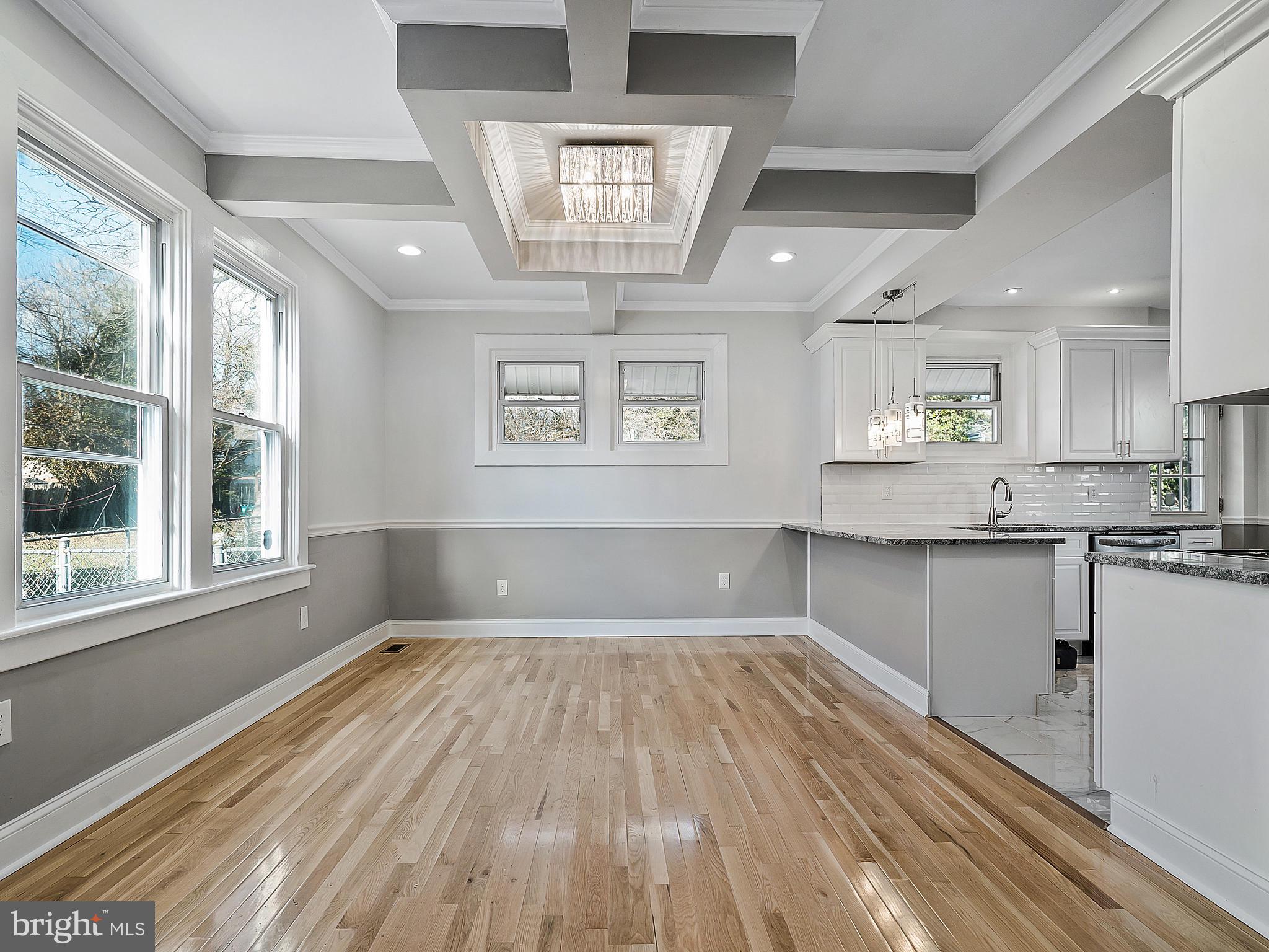 LAKE WALKER - Residential