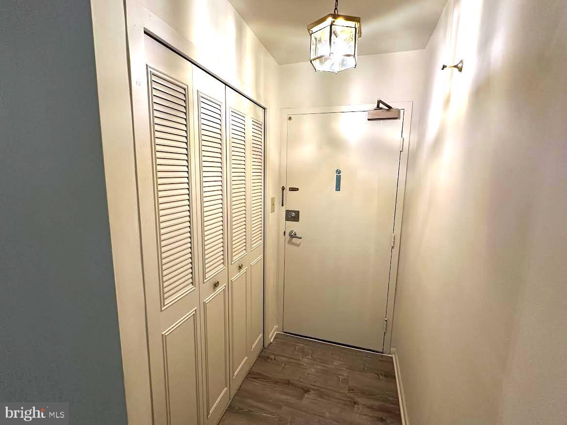 WHITEHALL - Residential