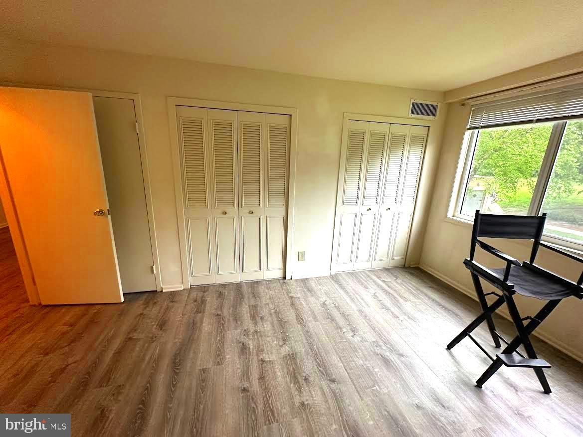 WHITEHALL - Residential
