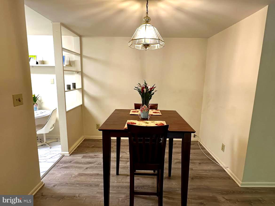WHITEHALL - Residential