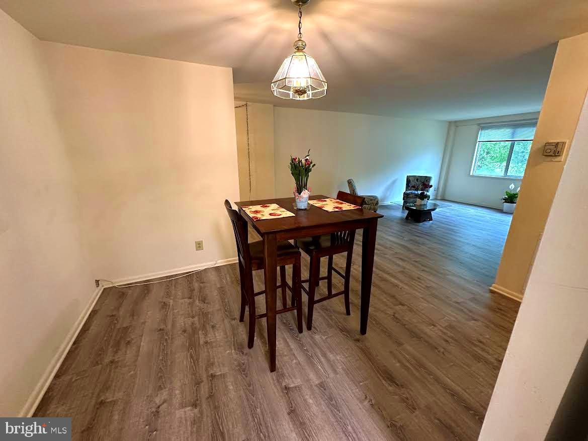 WHITEHALL - Residential