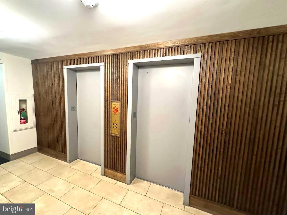 WHITEHALL - Residential