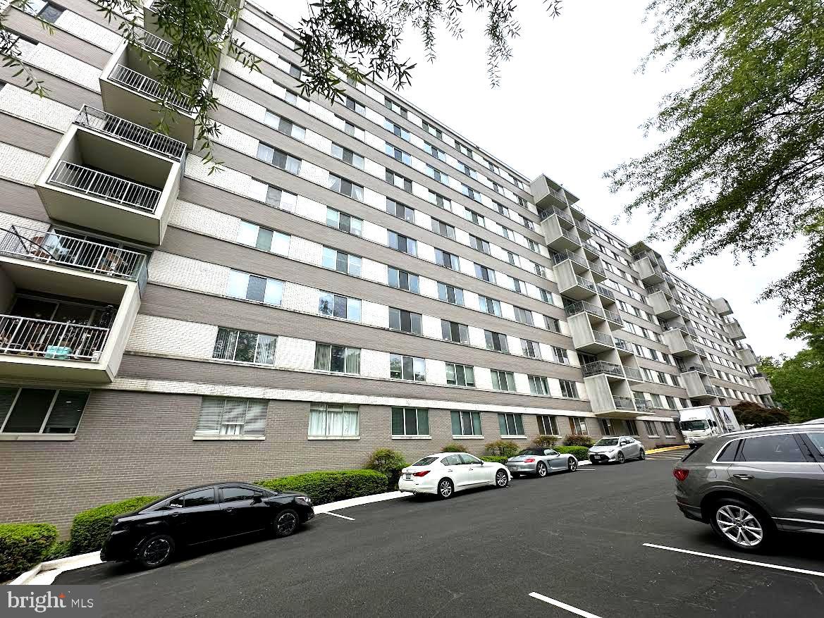 WHITEHALL - Residential