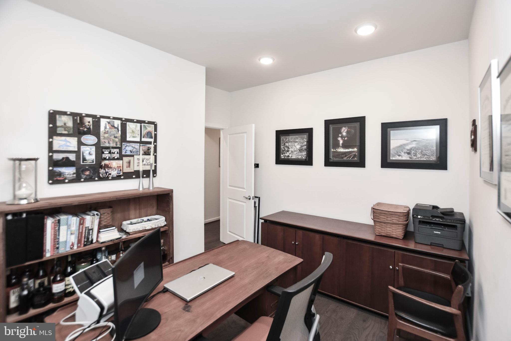 LEXINGTON 7 - Residential