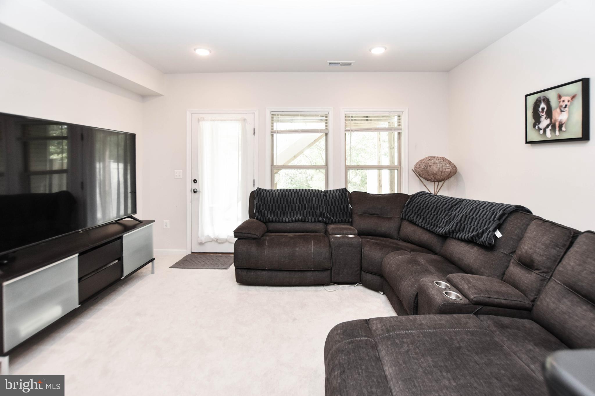 LEXINGTON 7 - Residential