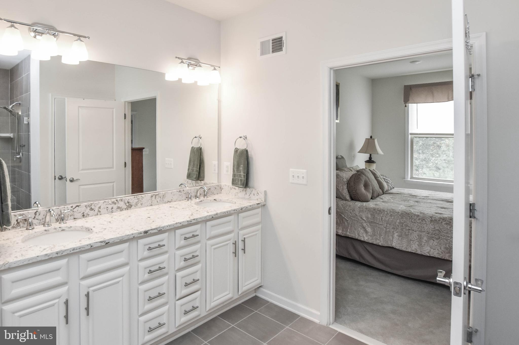 LEXINGTON 7 - Residential