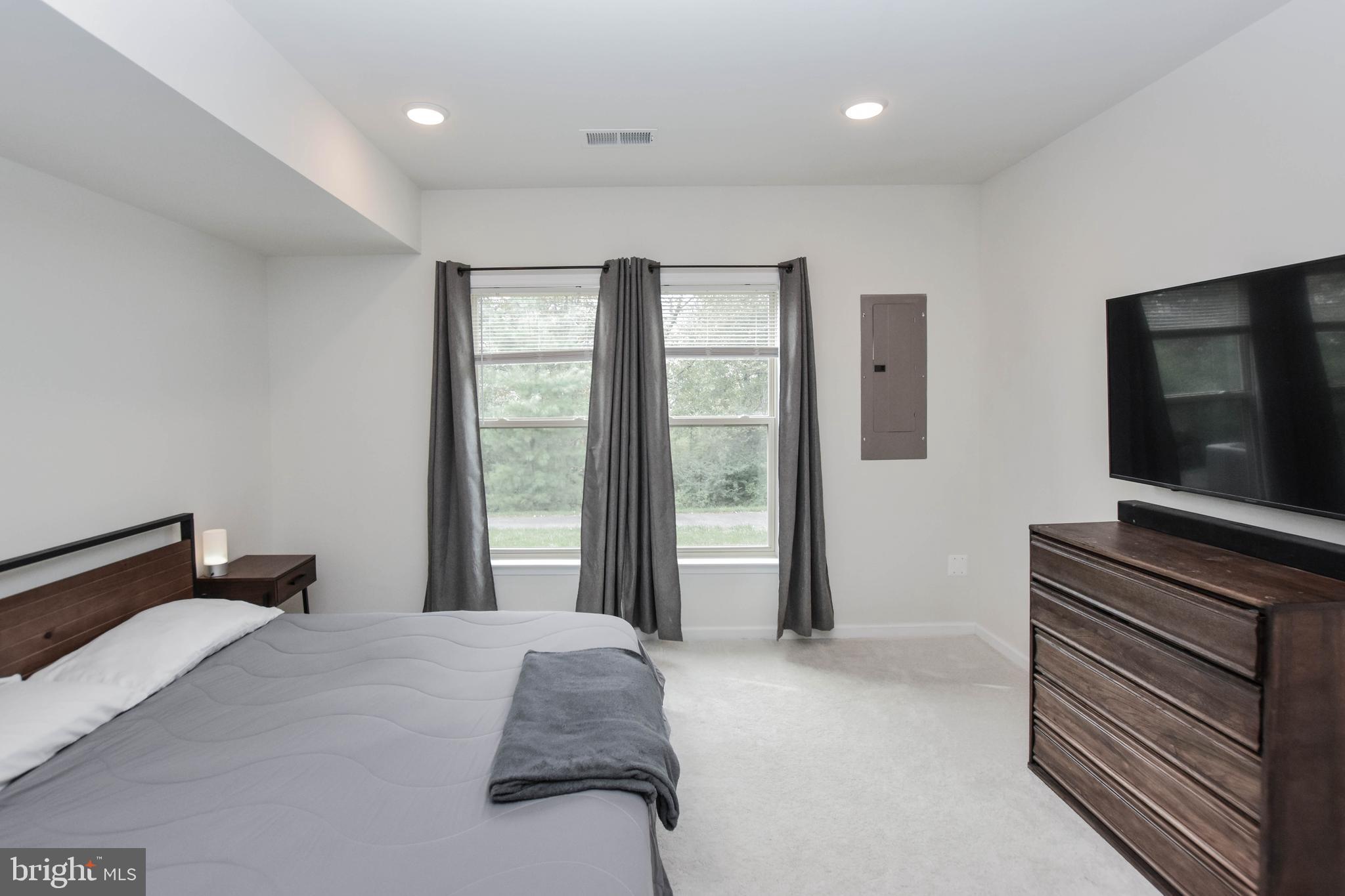 LEXINGTON 7 - Residential