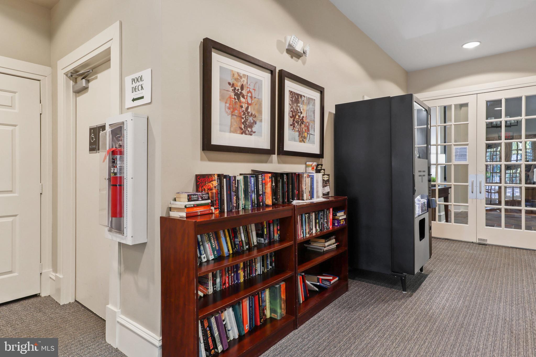 LINCOLN PARK - Residential