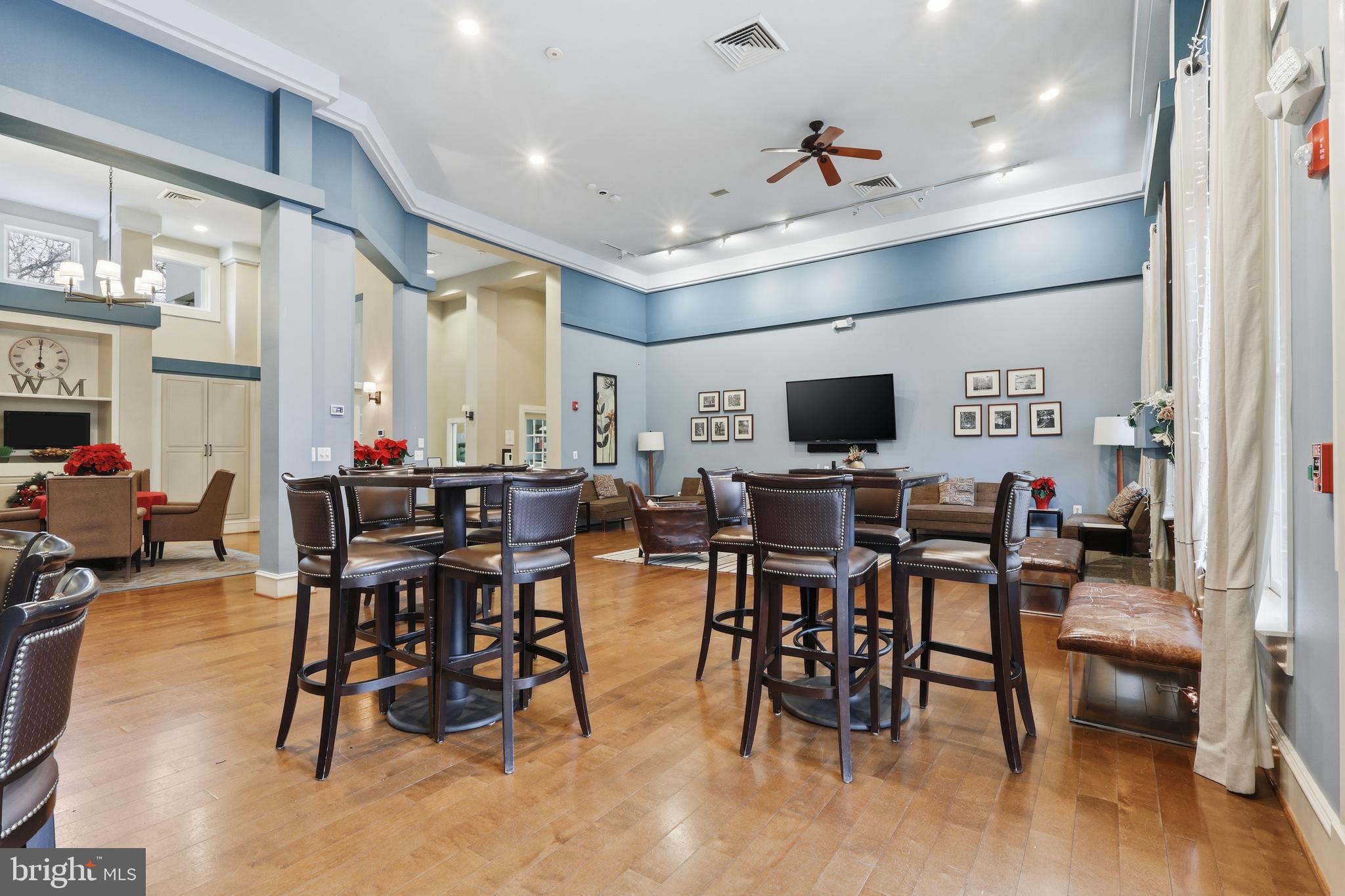 LINCOLN PARK - Residential