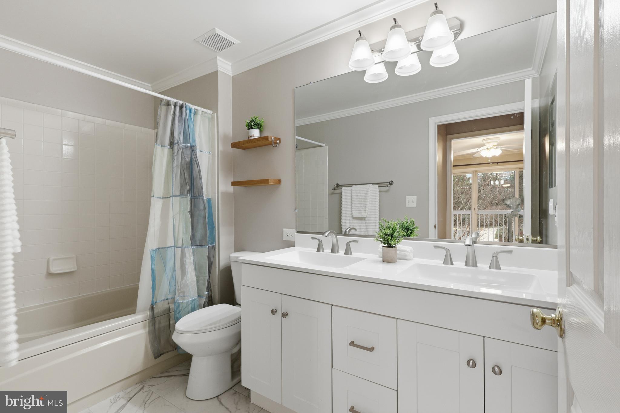 LINCOLN PARK - Residential