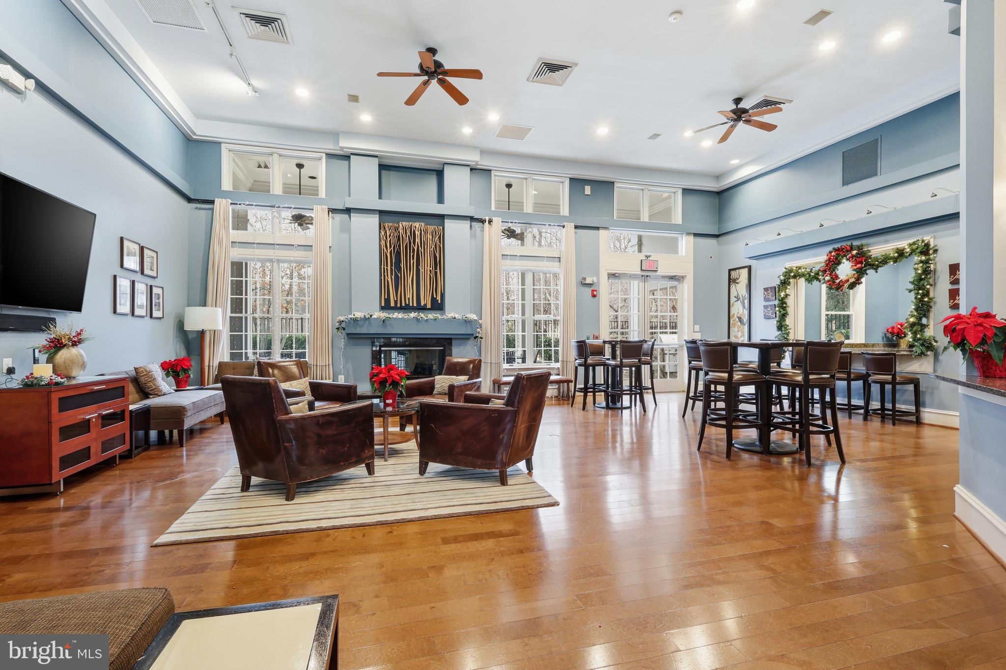 LINCOLN PARK - Residential