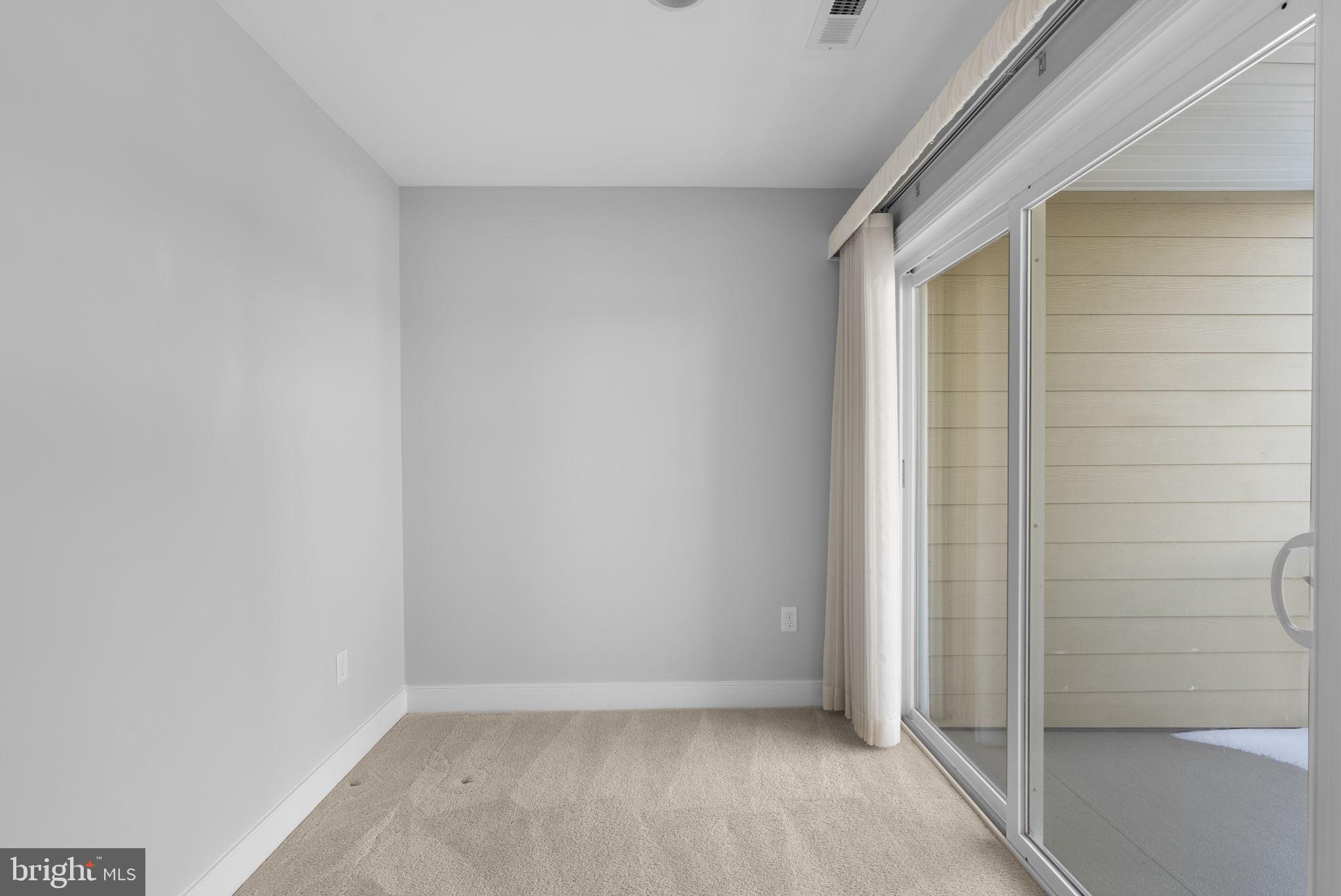 CROWN FARM - Residential