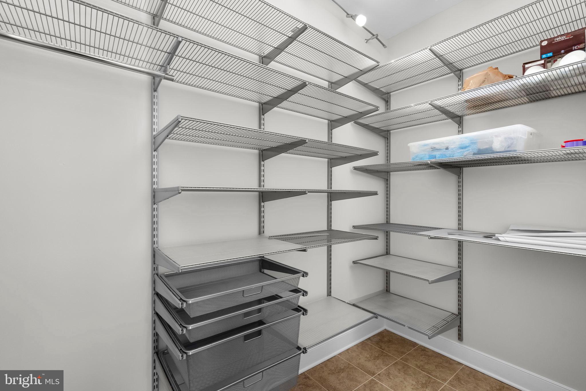 CROWN FARM - Residential