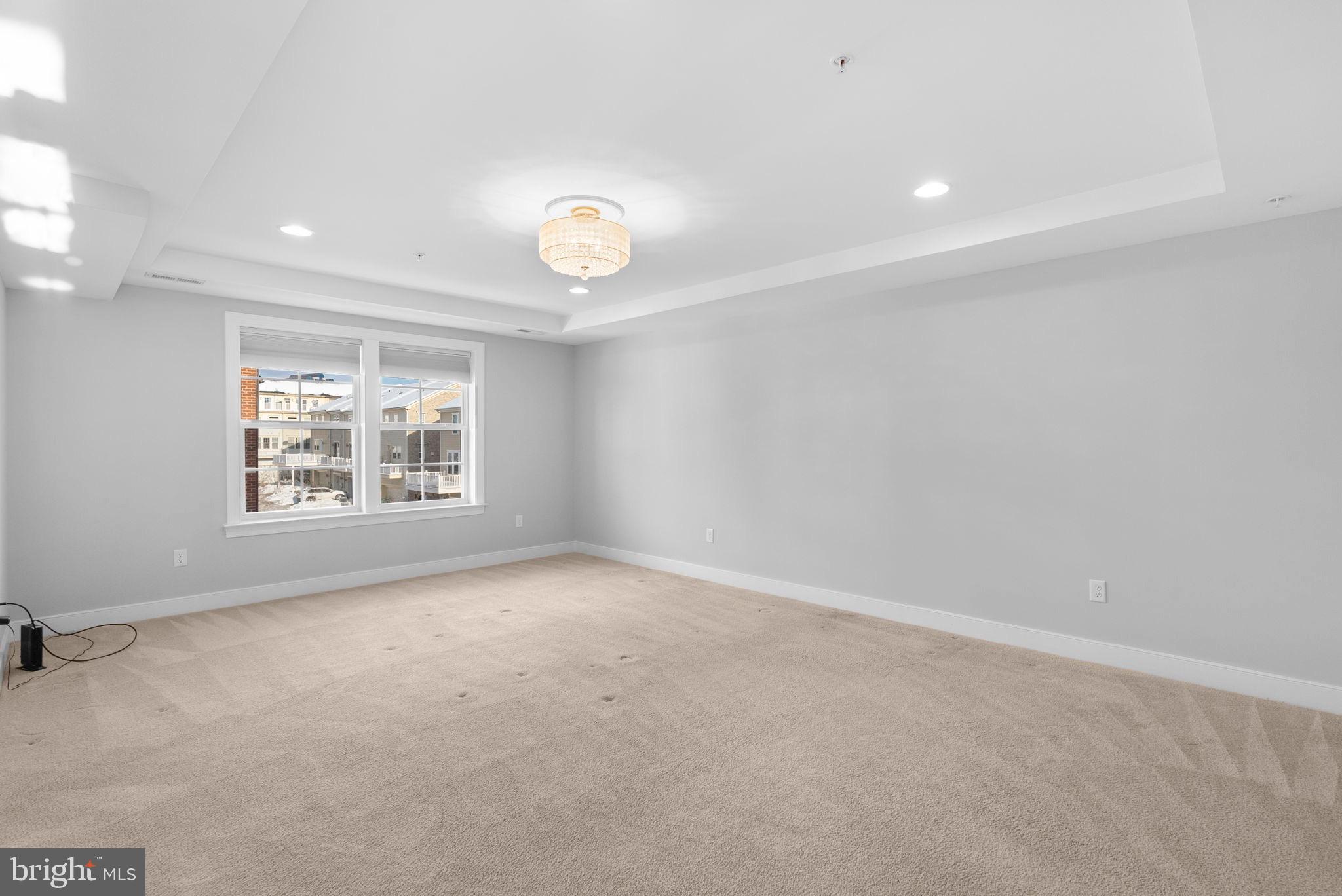 CROWN FARM - Residential