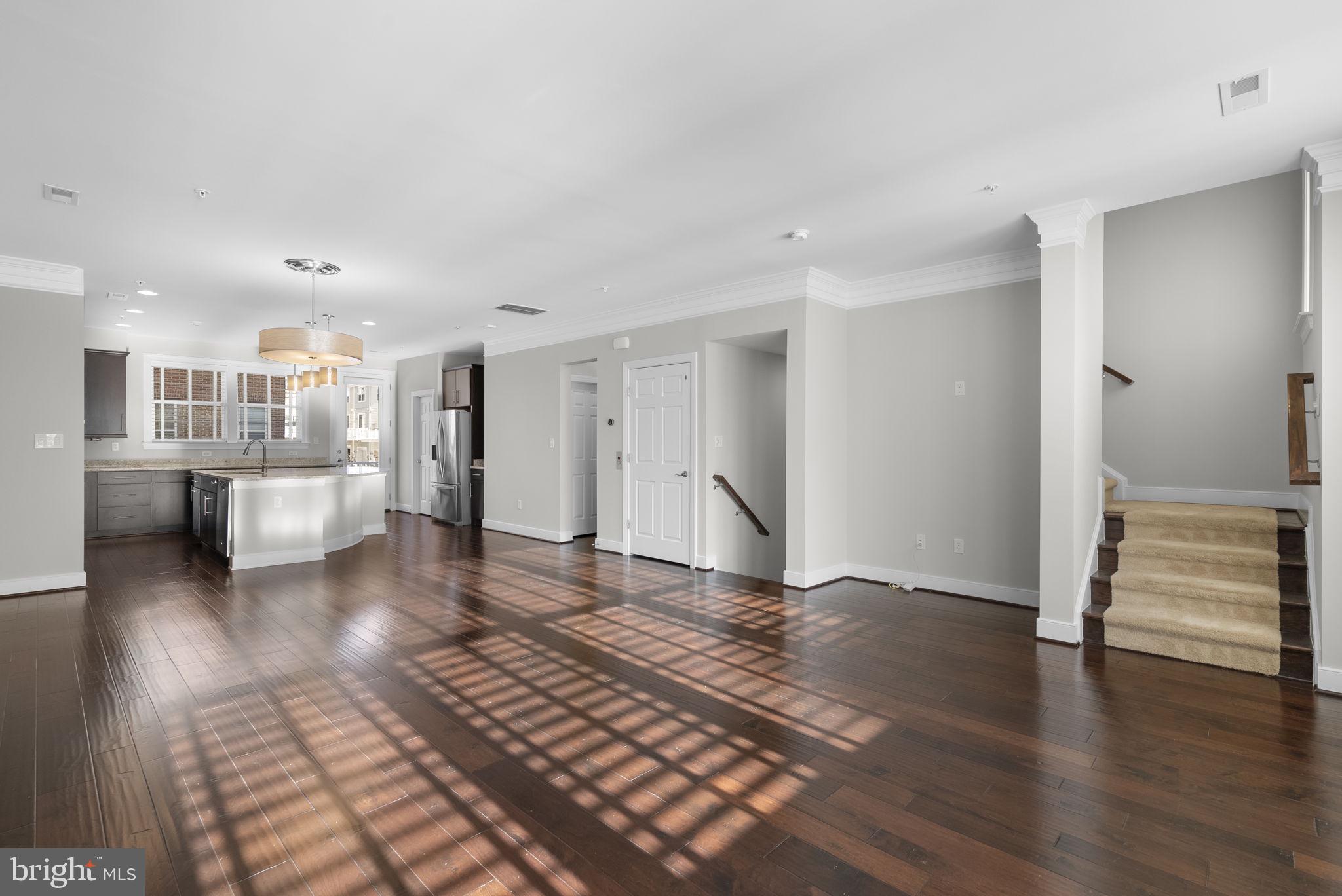 CROWN FARM - Residential