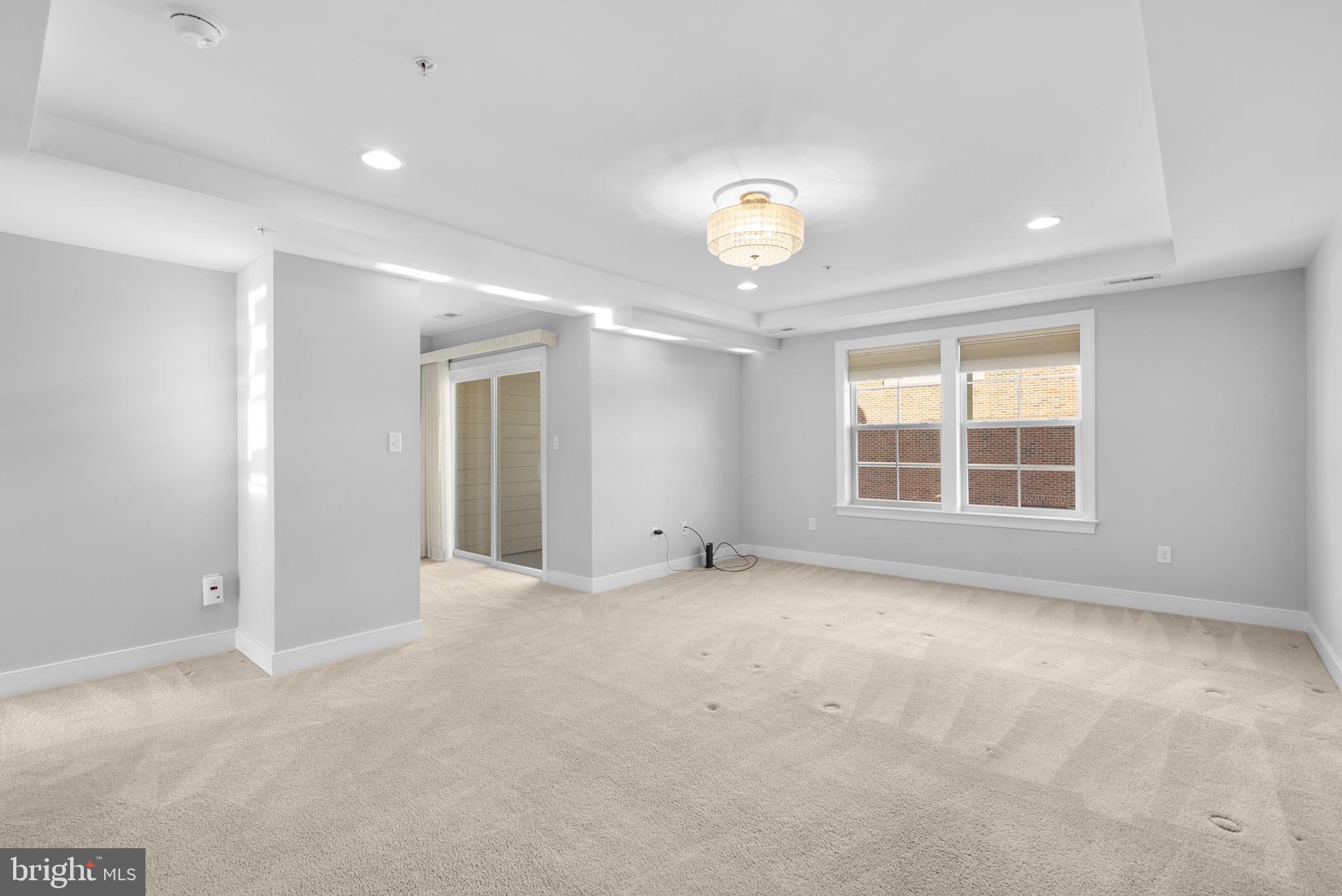 CROWN FARM - Residential