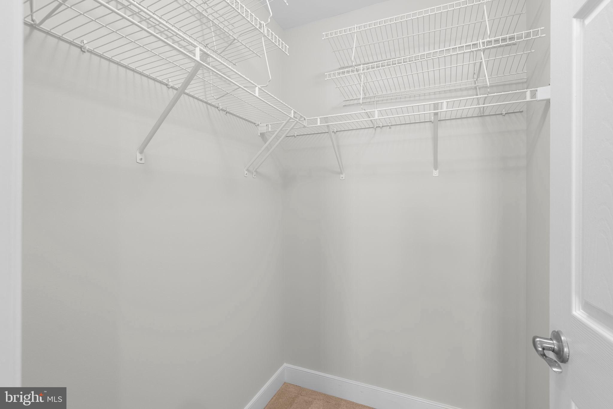 CROWN FARM - Residential