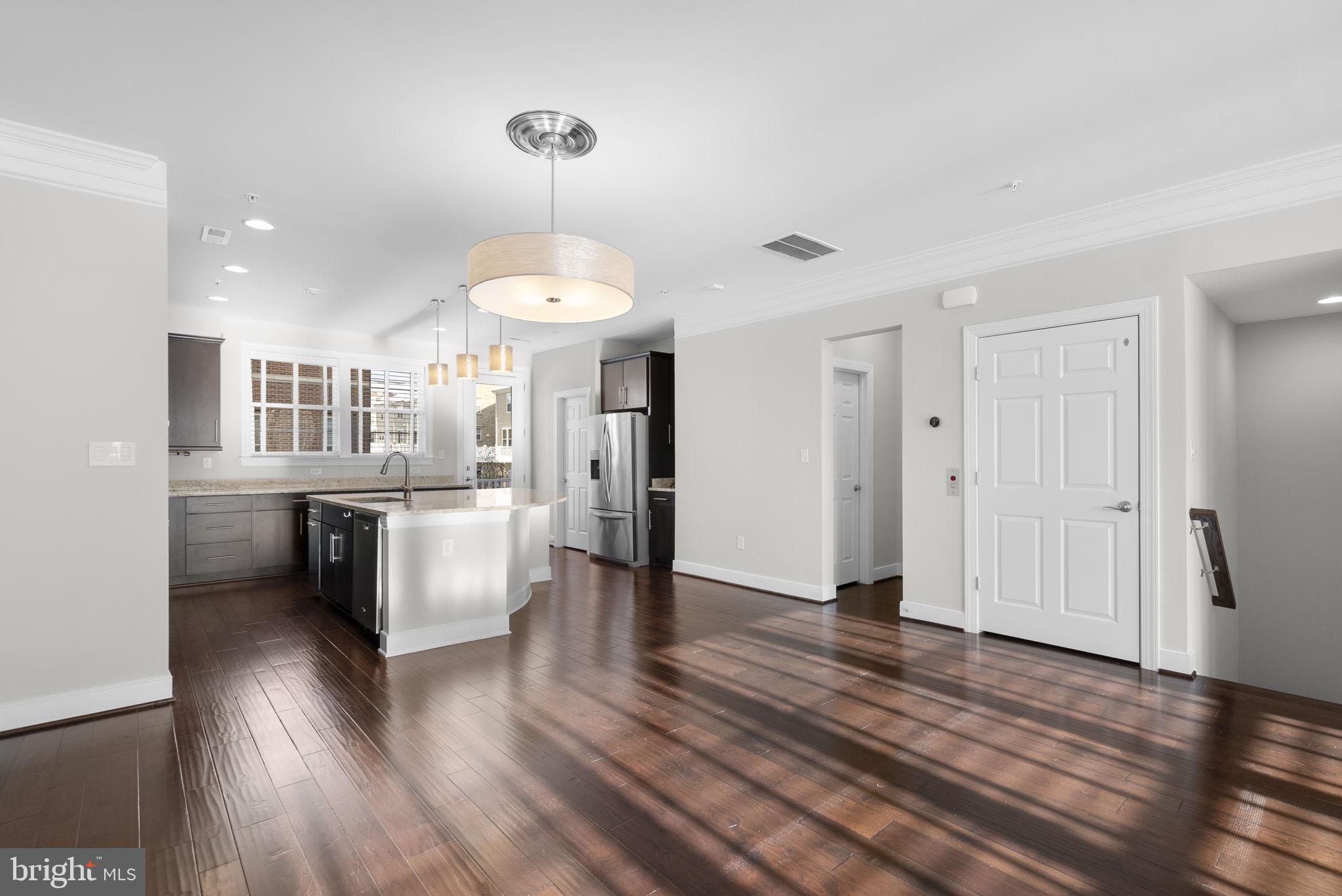 CROWN FARM - Residential