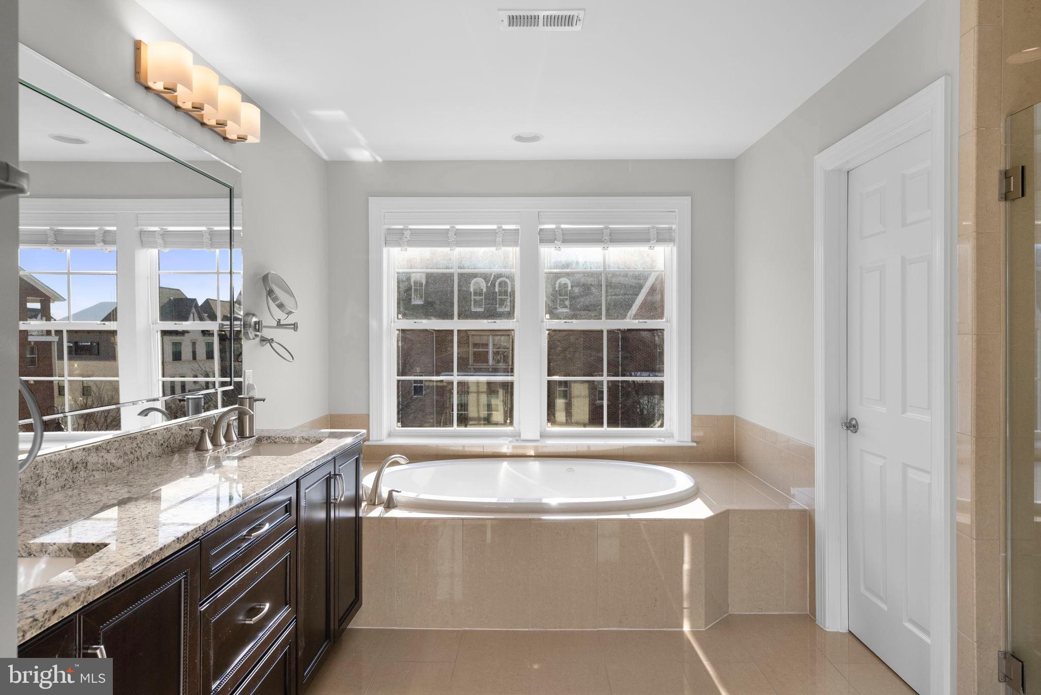 CROWN FARM - Residential