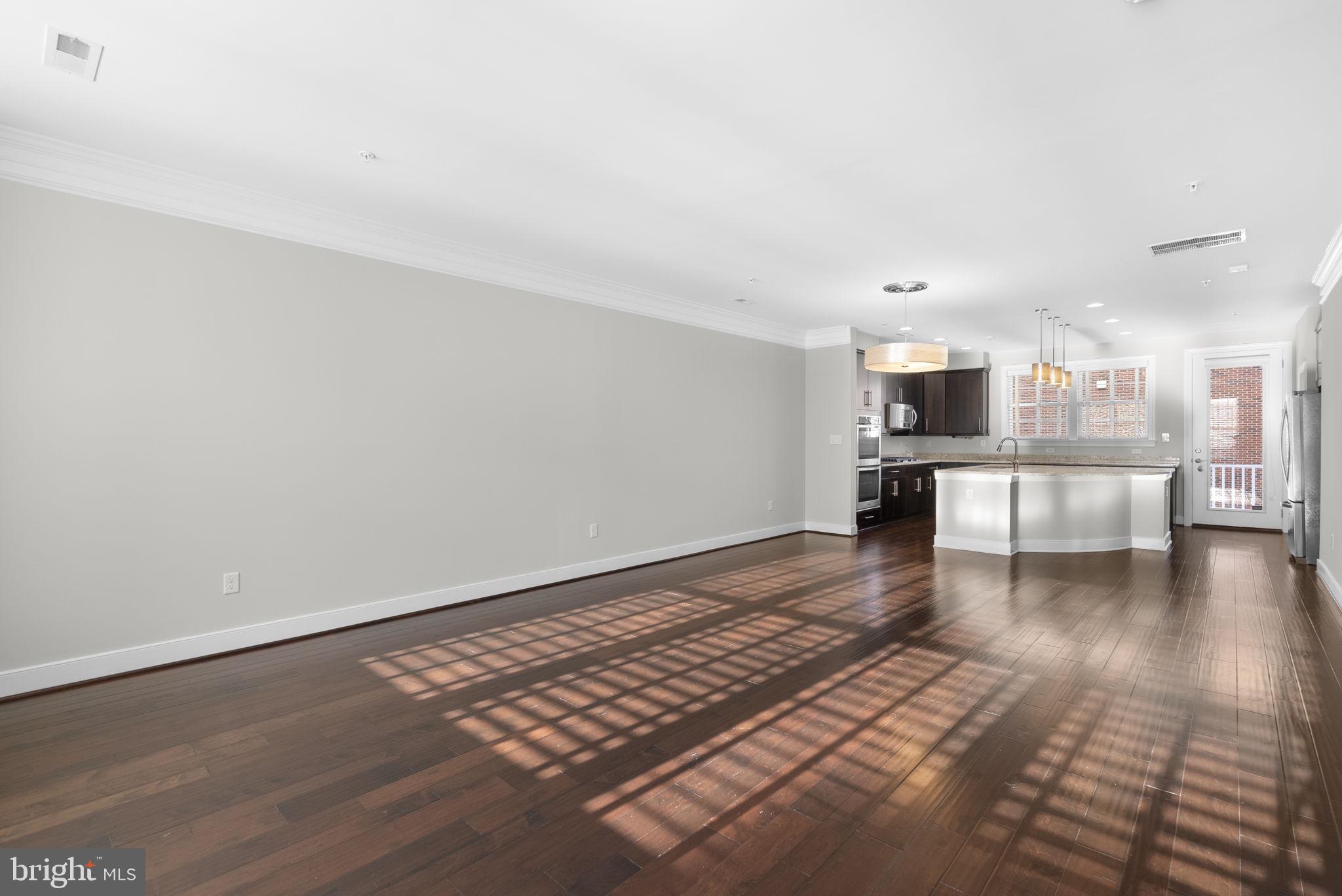 CROWN FARM - Residential