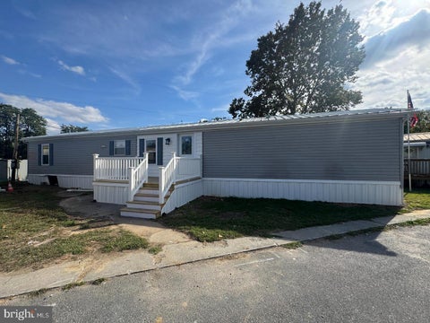 Mobile Home For Sale - 37 George Drive<br/> MIDDLETOWN, PA 17057